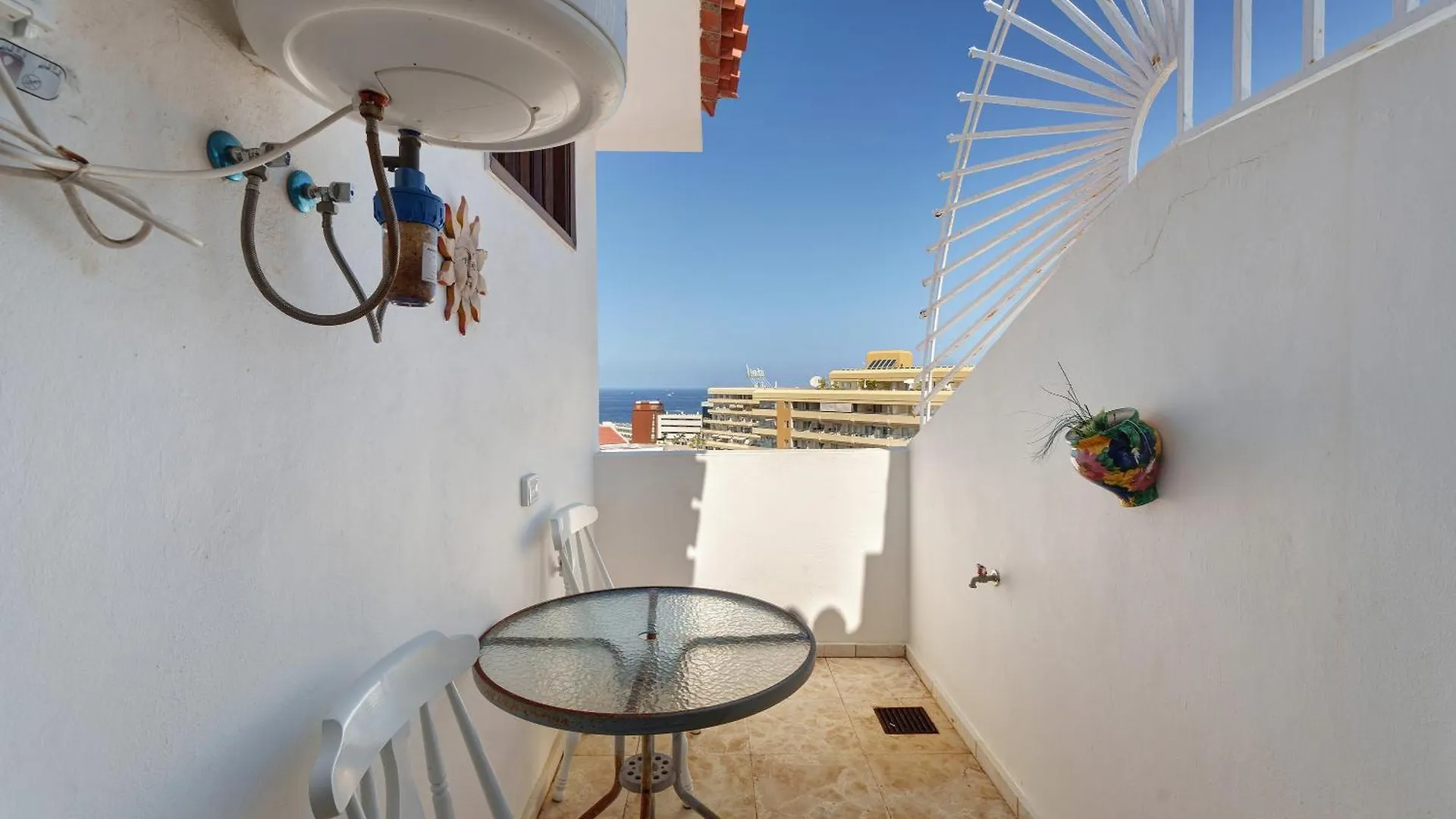 3 Bedrooms With Views アデヘ 別荘